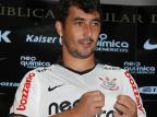 Douglas é apresentado no Corinthians: "A camisa 10 já tem dono" Eduardo Viana/Agência Lance