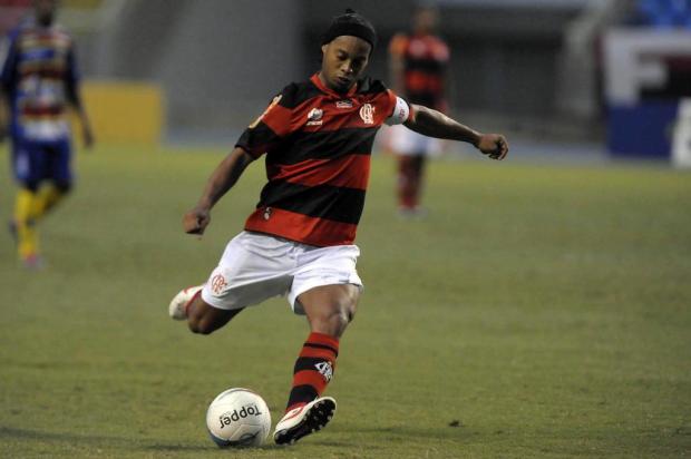 Ronaldinho explica pênalti perdido: "Tentei pegar mais embaixo" Alexandre Loureiro/VIPCOMM/VIPCOMM Ronaldinho explica pênalti perdido: "Tentei pegar mais embaixo" Alexandre Loureiro/VIPCOMM/VIPCOMM