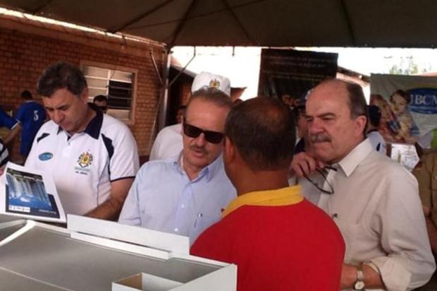 Com cenário de greve da PM em outros Estados, Tarso visita associação de servidores da BM Guilherme Gomes/Divulgação Com cenário de greve da PM em outros Estados, Tarso visita associação de servidores da BM Guilherme Gomes/Divulgação