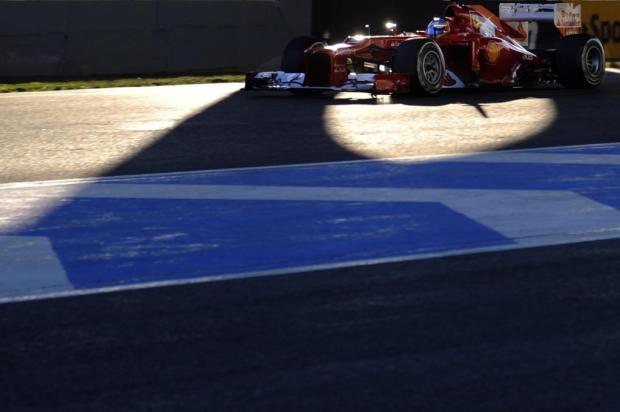 Fernando Alonso é o mais rápido do dia em Jerez de la Frontera CRISTINA QUICLER/AFP Fernando Alonso é o mais rápido do dia em Jerez de la Frontera CRISTINA QUICLER/AFP