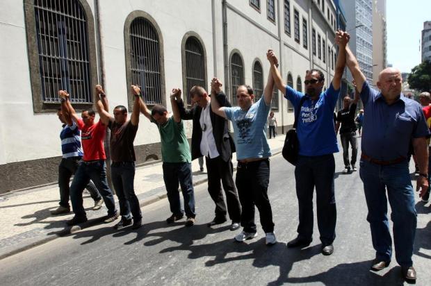 Greve da PM no Rio tem baixa adesão, afirma ministro da Justiça Tasso Marcelo/AE Greve da PM no Rio tem baixa adesão, afirma ministro da Justiça Tasso Marcelo/AE