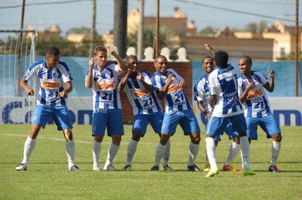 Cruzeiro goleia Canoas por 4 a 0 jogando no Estrelão Adriana Franciosi/ Cruzeiro goleia Canoas por 4 a 0 jogando no Estrelão Adriana Franciosi/