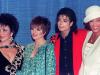 Nessa foto, de 10 de março de 1988, Whitney aparece com Elizabeth Taylor (primeira à esquerda), Liza Minnelli e Michael Jackson em Nova York
