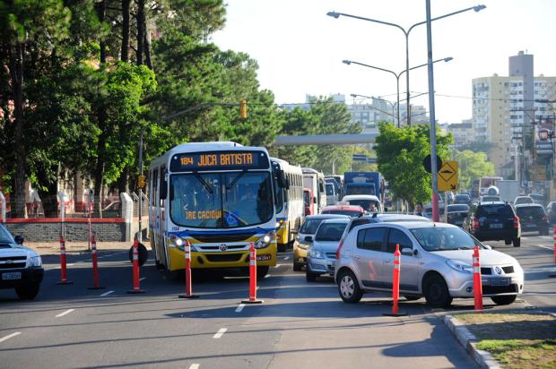 AO VIVO: obra provoca lentidão na Avenida Padre Cacique, em Porto Alegre Ronaldo Bernardi/