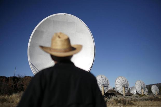 Nos Estados Unidos, astrônomos retomam busca por espécies alienígenas Ramin Rahimian/NYTNS Nos Estados Unidos, astrônomos retomam busca por espécies alienígenas Ramin Rahimian/NYTNS