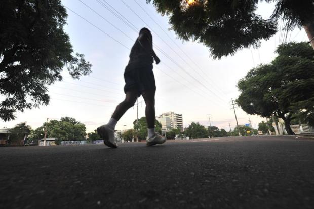 Com previsão de temperatura acima dos 40°C, RS deve registrar calor recorde neste domingo Lauro Alves/Agencia RBS Com previsão de temperatura acima dos 40°C, RS deve registrar calor recorde neste domingo Lauro Alves/Agencia RBS