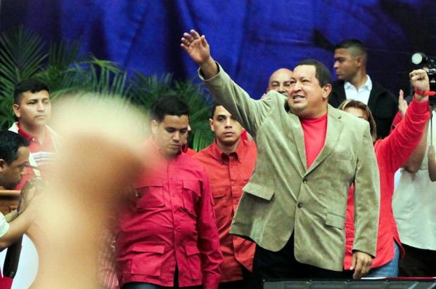 Chávez reluta, mas admite que passará por nova cirurgia para retirada de tumor Presidência da Venezuela/AFP