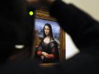 Apresentada a 'gêmea' de Mona Lisa, pintada lado a lado com Da Vinci DOMINIQUE FAGET/AFP Apresentada a 'gêmea' de Mona Lisa, pintada lado a lado com Da Vinci DOMINIQUE FAGET/AFP