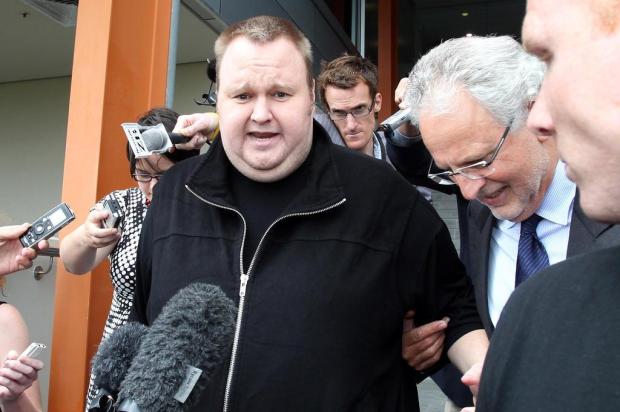 Fundador do site Megaupload é libertado sob fiança Michael Bradley/AFP Fundador do site Megaupload é libertado sob fiança Michael Bradley/AFP