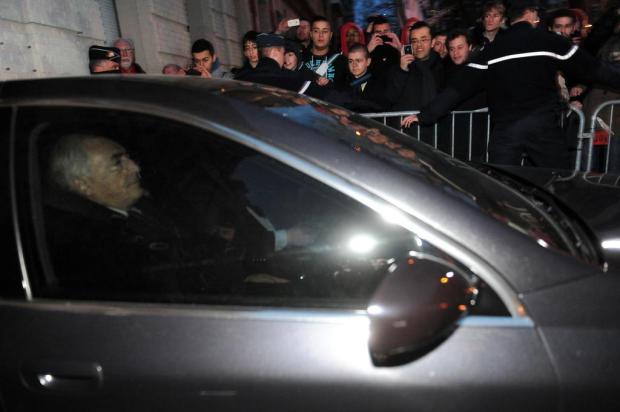 Strauss-Kahn é libertado depois de um dia de detenção provisória na França AFP PHOTO/AFP Strauss-Kahn é libertado depois de um dia de detenção provisória na França AFP PHOTO/AFP