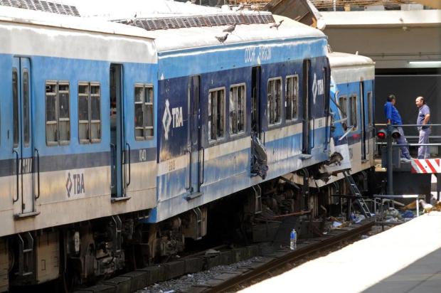 Governo argentino defende maquinista de trem acidentado Daniel Vides/NA/AFP PHOTO