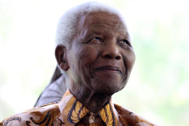 Nelson Mandela é hospitalizado para tratar de doença no estômago, informa presidente da África do Sul Ver Descrição/Ver Descrição Nelson Mandela é hospitalizado para tratar de doença no estômago, informa presidente da África do Sul Ver Descrição/Ver Descrição