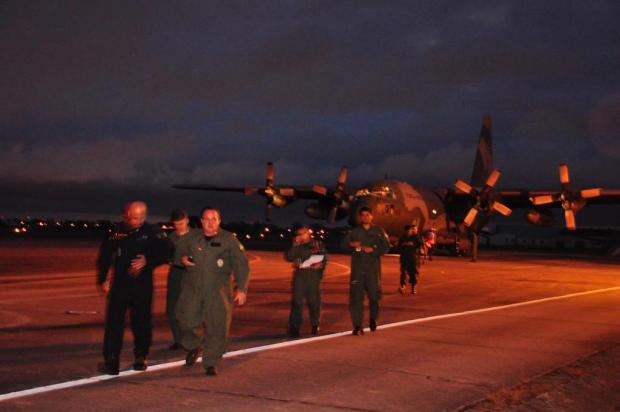 Avião da FAB que transportará sobreviventes pousa em Punta Arenas Nauro Júnior/Agencia RBS