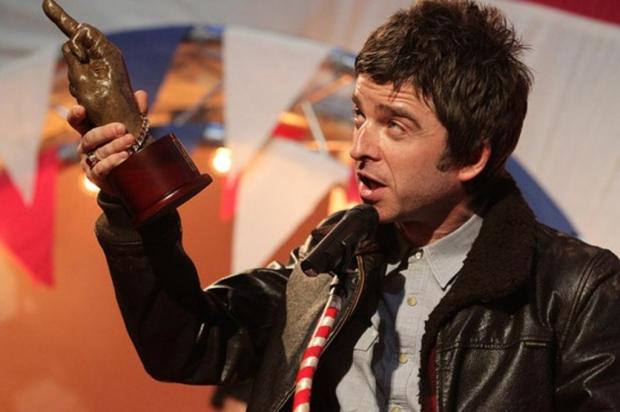 Nem por todas crianças famintas do mundo, diz Noel Gallagher sobre volta do Oasis Divulgação/NME