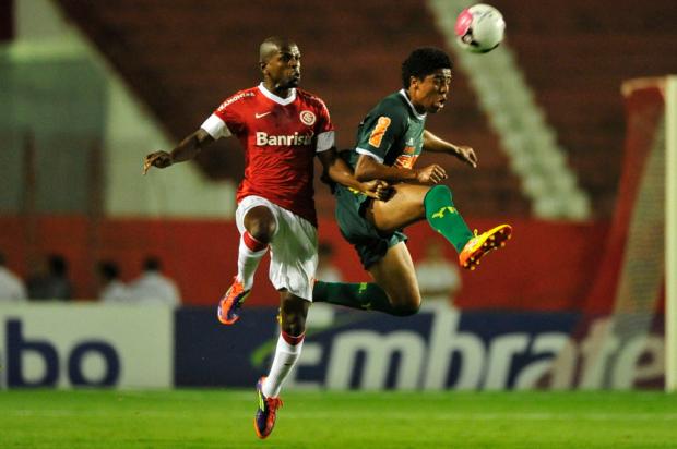 Na saída de campo contra o Ypiranga, jogadores do Inter não conseguem esconder o foco no Santos Jefferson Botega/