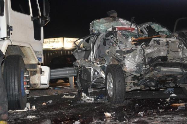 Acidente bloqueia parcialmente o trânsito na BR-116, em Canoas Thiago R. Monteiro/Leitor Repórter