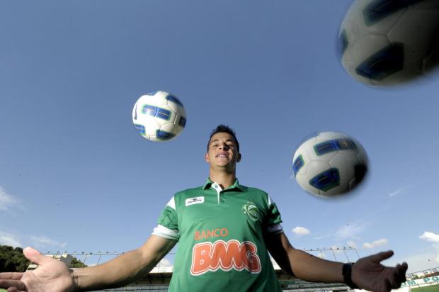 Jonatas Belusso comemora primeira grande atuação com a camisa do Juventude Juan Barbosa/ Jonatas Belusso comemora primeira grande atuação com a camisa do Juventude Juan Barbosa/