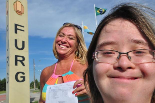 Jovem com síndrome de Down consegue transferência para universidade em Rio Grande Nauro Júnior/Agencia RBS Jovem com síndrome de Down consegue transferência para universidade em Rio Grande Nauro Júnior/Agencia RBS