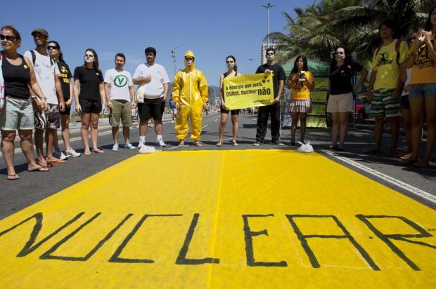Protestos contra energia nuclear reúnem manifestantes ao redor do mundo Victor R. Caivano/AP