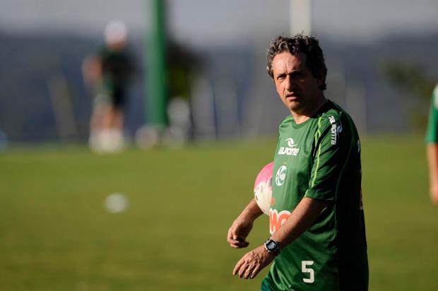 Alexandre Barroso permanece no comando do Juventude Maicon Damasceno/