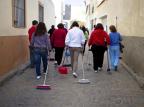 Cidade espanhola vai à falência e depende de voluntários para funcionar Marta Ramoneda/The New York Times