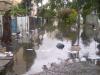 A Rua Beck, no bairro Menino Deus, também ficou alagada