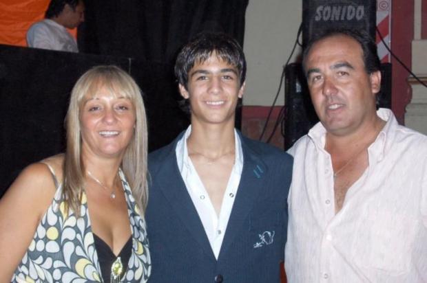 Pais de Facundo Bertoglio acompanharão pela internet o jogo contra o River Plate arquivo pessoal/arquivo pessoal