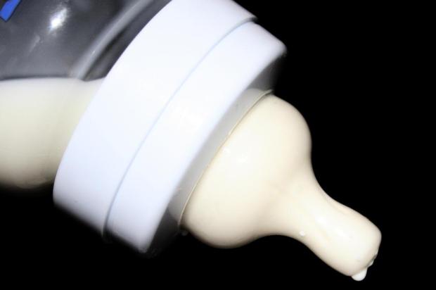 Mais leite e menos refrigerantes na dieta infantil ajudaria a reduzir índice de osteoporose no futuro Divulgação/Stock Photos