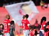 Crianças entram em campo com jogadores do Inter durante partida contra o Canoas, no Beira-Rio