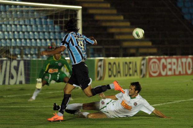 Com lesão na coxa direita, Moreno deve desfalcar o Grêmio por ao menos 15 dias SERGIO ROBERTO/FUTURA PRESS/AE/