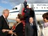 Dilma chegou a Washington na tarde do dia 8 de abril. No aeroporto, foi recebida pelo embaixador do Brasil em Washington, Mauro Vieira (à direita), e pelo embaixador dos EUA em Brasilia, Thomas Shannon
