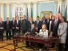 Ministro Antonio Patriota e a secretária de Estado, Hillary Clinton, em cerimônia de assinatura do memorando sobre parceria em aviação