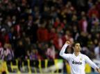 José Mourinho defende Bola de Ouro para Cristiano Ronaldo DOMINIQUE FAGET/AFP José Mourinho defende Bola de Ouro para Cristiano Ronaldo DOMINIQUE FAGET/AFP