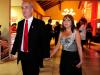 O presidente do Inter, Giovanni Luigi, chega à cerimônia de comemoração no Estádio Beira-Rio