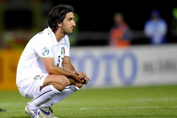 Jogador italiano morre durante partida pela série B na Itália AFP/AFP