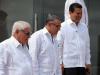 Da esquerda para da direita: o presidente do Panamá, Ricardo Martinelli, de El Salvador, Mauricio Funes, e seu ministro dos Negócios Estrangeiros Hugo Martinez chegam à sessão de fotos que registrou o encerramento da 6ª Cúpula das Américas