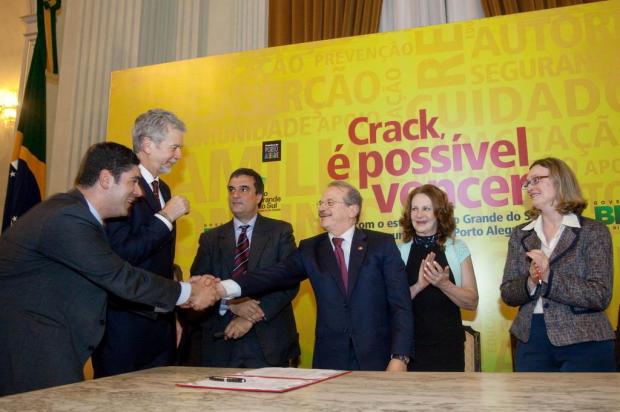 RS adere ao plano nacional contra o crack e deve receber R$ 103 milhões em investimentos Caco Argemi/Palácio Piratini,Divulgação RS adere ao plano nacional contra o crack e deve receber R$ 103 milhões em investimentos Caco Argemi/Palácio Piratini,Divulgação