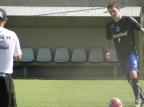 FOTO: Mário Fernandes trabalha com bola no treino do Grêmio Guilherme Becker/