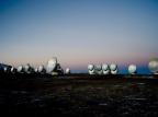 Cientistas procuram pistas sobre o universo no topo de um deserto chileno Tomas Munita/NYTNS Cientistas procuram pistas sobre o universo no topo de um deserto chileno Tomas Munita/NYTNS