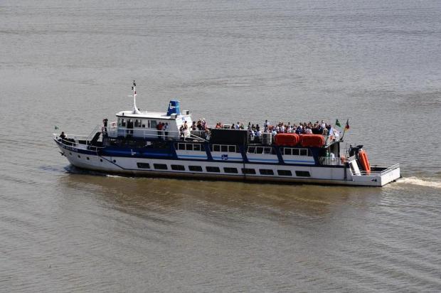 Após 20 anos, barco Cisne Branco deixará ponto no Guaíba Emílio Pedroso/Agencia RBS