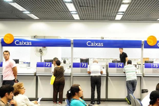 Queda da taxa básica de juros esquenta a discussão sobre regras da poupança Jean Schwarz/Agencia RBS