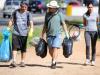Organizado por meio de rede social, o grupo percorreu cerca de dois quilômetros as margens do Guaíba, recolhendo lixo acumulado na orla, nas proximidades da Fundação Iberê Camargo