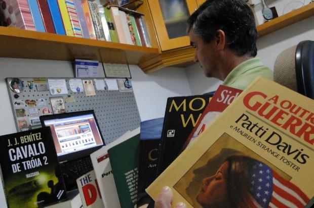 Amantes dos livros e das redes sociais interagem por meio de site desenvolvido em Santo Ângelo Angela Bem/Especial Amantes dos livros e das redes sociais interagem por meio de site desenvolvido em Santo Ângelo Angela Bem/Especial