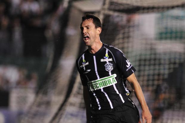 Figueirense bate Joinville e decide o Catarinense contra o Avaí Alvarélio Kurossu/Agencia RBS Figueirense bate Joinville e decide o Catarinense contra o Avaí Alvarélio Kurossu/Agencia RBS