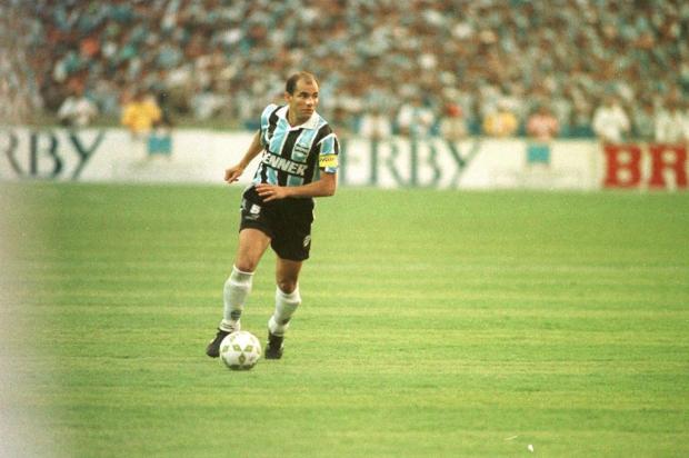 Ex-volante Dinho afirma: "O Grêmio tem que fazer o que não fez no Gre-Nal" Paulo Franken/Agencia RBS