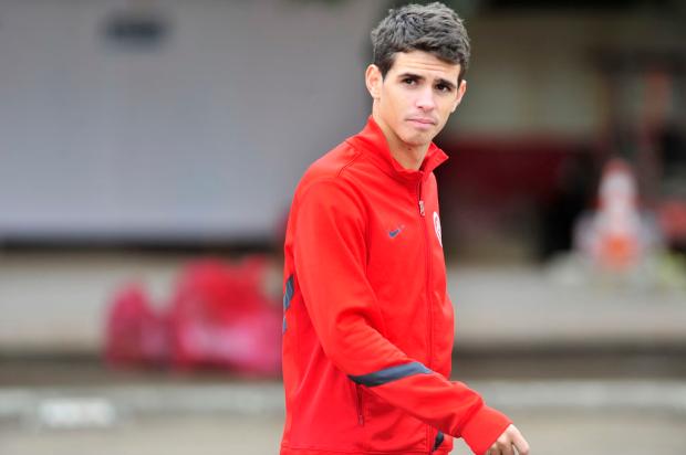 São Paulo avalia propor novo contrato a Oscar e espera jogador para o Brasileirão Bruno Alencastro/