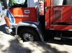 Caminhão fica preso em bueiro em frente ao Parque da Redenção Ronaldo Bernardi/Agência RBS Caminhão fica preso em bueiro em frente ao Parque da Redenção Ronaldo Bernardi/Agência RBS