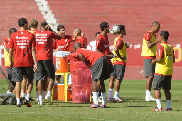 Com apoio da torcida, Inter faz o último treino antes de enfrentar o Caxias Adriana Franciosi/ Com apoio da torcida, Inter faz o último treino antes de enfrentar o Caxias Adriana Franciosi/