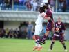 Jô, em disputa de bola no alto