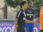 Bertoglio treina normalmente e vira opção para o ataque contra o Fortaleza Adriano de Carvalho/AgênciaRBS Bertoglio treina normalmente e vira opção para o ataque contra o Fortaleza Adriano de Carvalho/AgênciaRBS